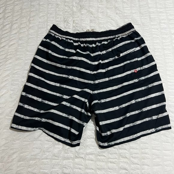 Old Navy Men's Swim Trunks - Size M - Picture 4 of 5